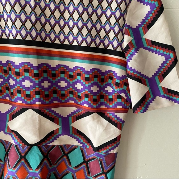 Walter Baker Geometric Patterned Top - Picture 5 of 13